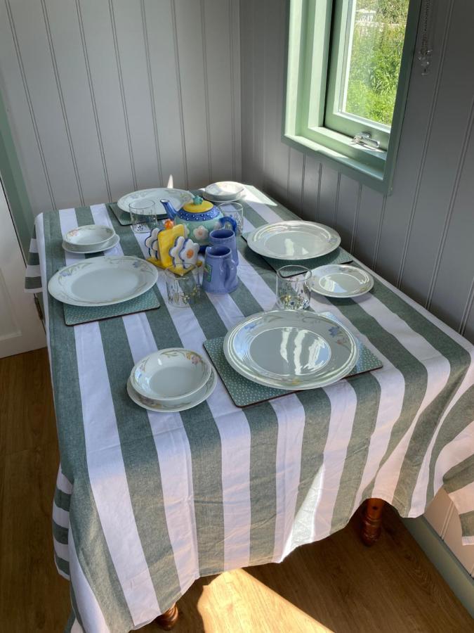 Market Street Shepherd'S Hut Leitrim Dromahair Buitenkant foto